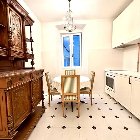 Apartment Galileo Galilei Design By The Park *
